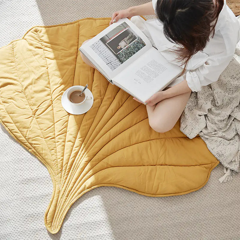 Cotton Summer Quilt with Leaf Design and Floor Mat