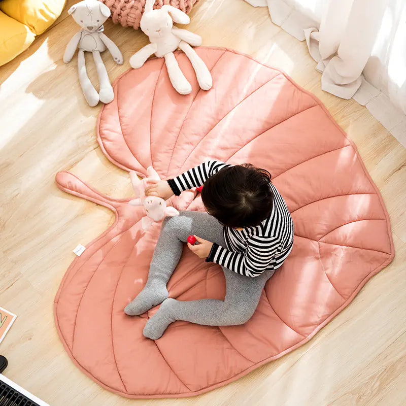 Cotton Summer Quilt with Leaf Design and Floor Mat